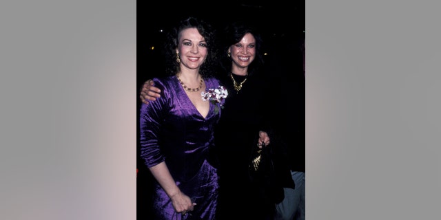 Lana Wood (à droite) a dit qu’elle était très proche de sa sœur Natalie Wood.